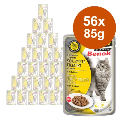 Lot de 56 sachets Super Benek Soczyste Fileciki en sauce, 85 g chacun, avec dinde. Texte visible en polonais et anglais : juicy filets in gravy with turkey, 82 %. Image d’un chat gris.