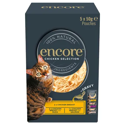 Boîte de sachets pour chat encore Chicken Selection, 5 x 50 g. 100% natural ingredients. 2 x chicken breast, 2 x chicken breast with duck, 1 x chicken breast with salmon.