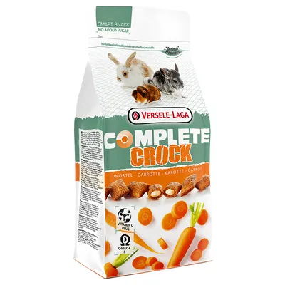 Versele-Laga Complete Crock Carrot. Smart snack with no added sugar, Vitamin C Plus, Omega 3. Packaging shows rabbits, guinea pigs, and carrot pieces.