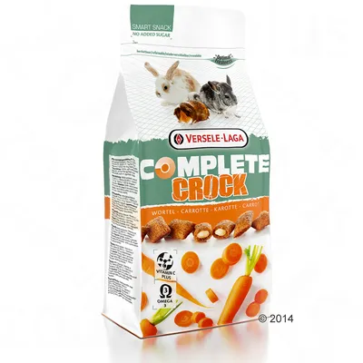 Versele-Laga Complete Crock, porkkana. Pakkauksessa kuvat kaneista ja jyrsijöistä, porkkanoita sekä tekstit: Vitamin C Plus, Omega 3, Smart Snack, no added sugar.