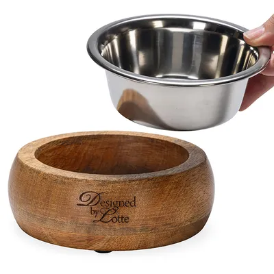 Futternapf-Set aus Holz und Edelstahl, herausnehmbare Edelstahlschale. Gravur: Designed by Lotte.