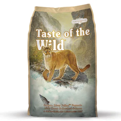 Taste of the Wild Canyon River Feline Formula with Trout & Smoked Salmon, PURIFIED WATER. Text på engelska synlig på förpackningen.