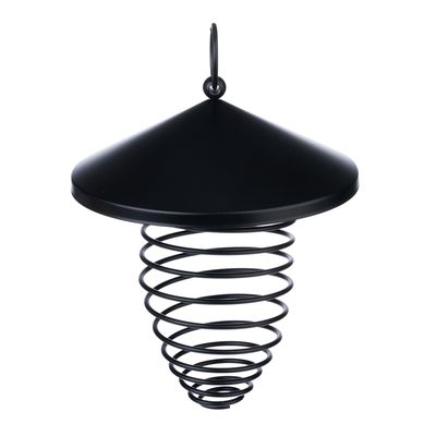 Svart foderautomat i metall i spiralform med krok och tak.