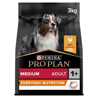 Purina Pro Plan Medium Adult 1+ Everyday Nutrition, 3kg. Główny składnik kurczak. Opakowanie przedstawia psa i symbol recyklingu.