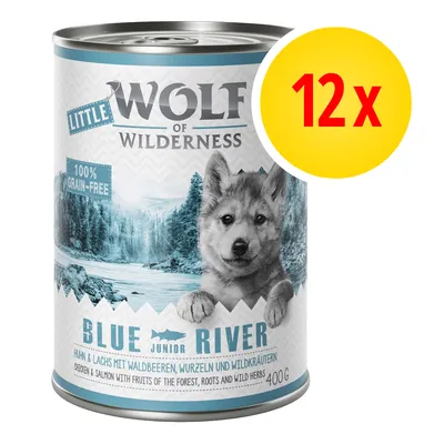 Wolf of Wilderness Little Blue River, 12 x 400 g, 100% grain-free. Kurczak i łosoś z owocami leśnymi, korzeniami i ziołami. Opis w języku niemieckim i angielskim na etykiecie.