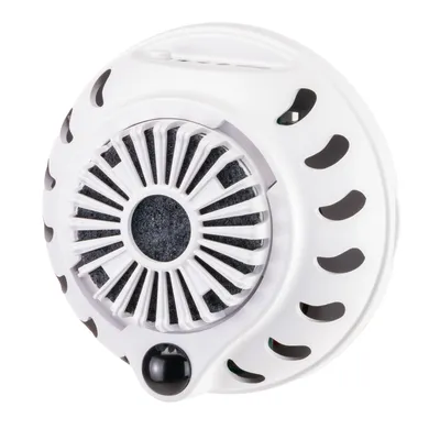 Filtru de aer rotund, alb, cu inserție de cărbune activ negru și fante de ventilație, potrivit pentru purificarea aerului.