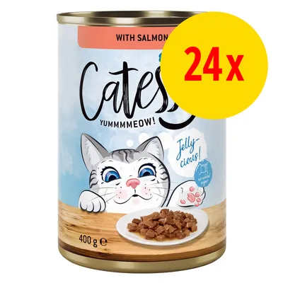 Catisfactions Yummmmeow! kissan märkäruoka lohella, 400 g tölkki, pakkauksessa 24 kpl. Etiketissä teksti 'Jelly-cious!' ja 'no added sugar'.