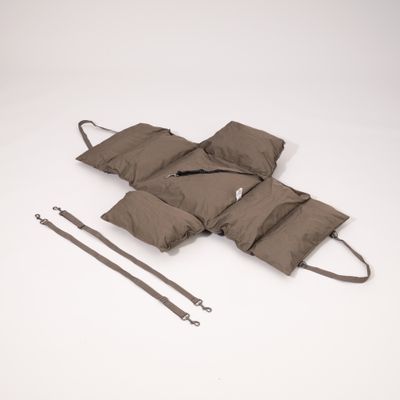 Nomad Tales autosedačka 2 v 1 Calma - d 53 x š 47 x v 26/42 cm