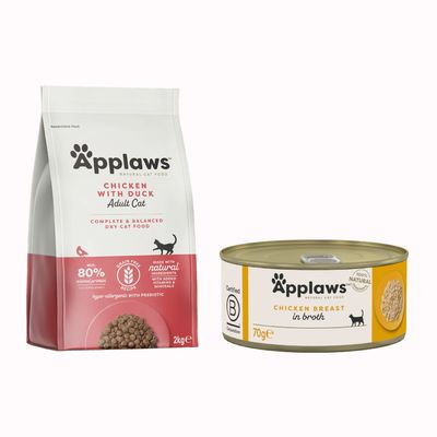 Applaws cibo completo per gatti adulti, sacco 2 kg Chicken with Extra Salmon, grain free, 80% pollo e salmone, 20% verdure. Sei lattine Applaws Tuna Fillet with Prawn. Simbolo percentuale offerta.