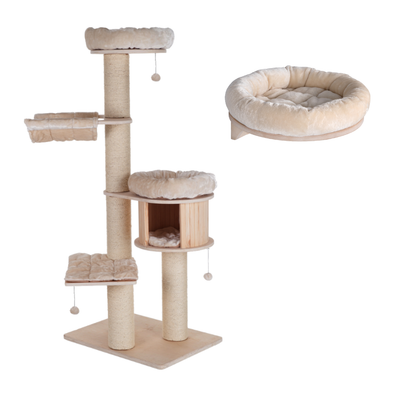 Arbre à chat en bois avec coussins gris et blanc, griffoirs en sisal, plateforme murale rembourrée, symbole pourcentage rouge indiquant une offre ou promotion visible.
