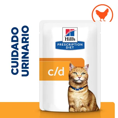 Hill's Prescription Diet c/d para gatos, cuidado urinario, sobre con imagen de gato y símbolo de pollo. Texto visible: CUIDADO URINARIO. Hill's Prescription Diet c/d para gatos, cuidado urinario, sobre con imagen de gato y símbolo de pollo. Texto visible: CUIDADO URINARIO.