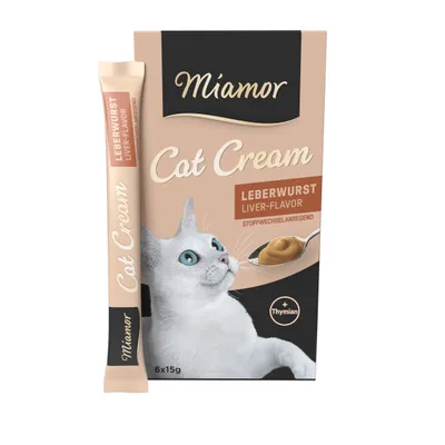Miamor Cat Cream, saveur foie, emballage avec un chat blanc, texte visible : Leberwurst Liver-Flavor, Stoffwechselanregend, + Thymian, 6x15g. Stick individuel inclus.