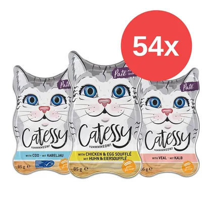 Catessy Pâté Katzenfutter, 54x 85g, Sorten: Kabeljau, Huhn & Eiersoufflé, Kalb. Verpackung mit Katzendesign und sichtbaren Zutatenangaben.