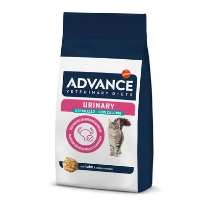 ADVANCE Veterinary Diets URINARY STERILIZED - LOW CALORIE kattenvoer, zichtbaar met afbeelding van kat en tekst: mit huhn & vollkornweizen.
