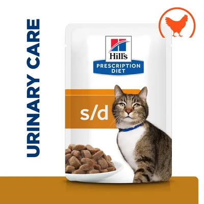 Hill's Prescription Diet s/d urinary care food with visible chunks in gravy, featuring a cat and a chicken icon on the packaging.