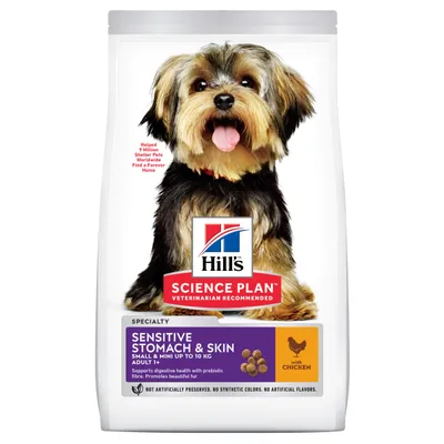 Embalagem de ração Hill's Science Plan Sensitive Stomach & Skin para cães pequenos e mini até 10 kg, adulto 1+, com frango. Indicação: digestão sensível e pele. Texto em inglês visível. Embalagem de ração Hill's Science Plan Sensitive Stomach & Skin para cães pequenos e mini até 10 kg, adulto 1+, com frango. Indicação: digestão sensível e pele. Texto em inglês visível.