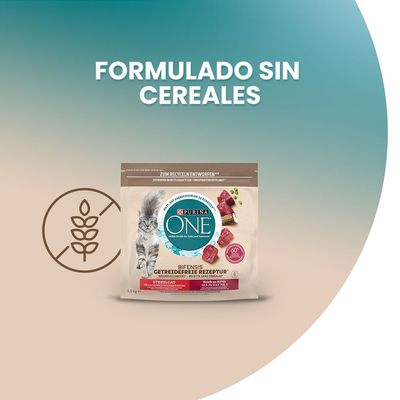 Purina ONE Bifensis Sterilcat, envase de pienso para gatos. Texto visible: 'Formulado sin cereales'. Imagen de croquetas y símbolo de cereal tachado.