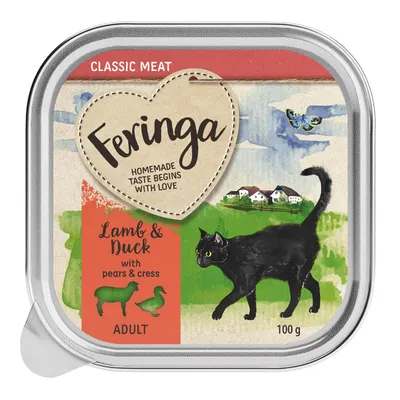 Feringa Classic Meat, lamm och anka med päron och krasse, vuxen, 100g. Förpackning visar svart katt framför landskap. Feringa Classic Meat, lamm och anka med päron och krasse, vuxen, 100g. Förpackning visar svart katt framför landskap.