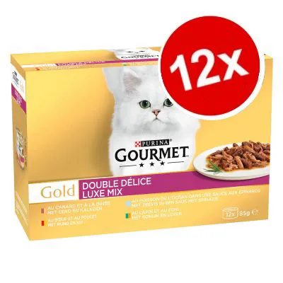 Purina Gourmet Gold Double Délice Luxe Mix kattmat, 12x85g. Bild på vit katt och tallrik med mat. Stor röd cirkel med texten 12x. Purina Gourmet Gold Double Délice Luxe Mix kattmat, 12x85g. Bild på vit katt och tallrik med mat. Stor röd cirkel med texten 12x.