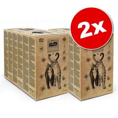 Lot de 2 boîtes GranataPet DeliCATessen pour chat, illustration de deux chats sur l’emballage, texte visible : 3 x 3 kg, pictogrammes et informations en plusieurs langues. Lot de 2 boîtes GranataPet DeliCATessen pour chat, illustration de deux chats sur l’emballage, texte visible : 3 x 3 kg, pictogrammes et informations en plusieurs langues.
