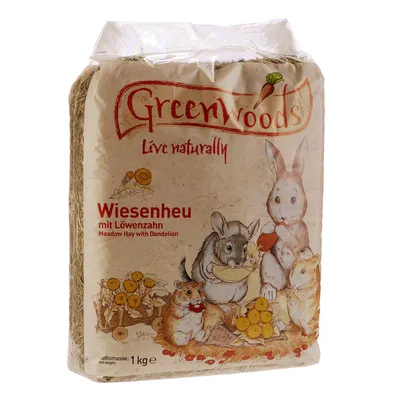 Greenwoods Wiesenheu mit Löwenzahn, Live naturally, Nettomasse 1 kg. Illustration von Kleintieren und Löwenzahn auf der Verpackung.