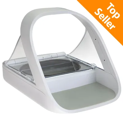 Distributore automatico di cibo bianco con coperchio trasparente. In alto a destra, etichetta arancione con testo: Top Seller. Distributore automatico di cibo bianco con coperchio trasparente. In alto a destra, etichetta arancione con testo: Top Seller.