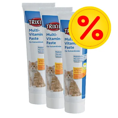 TRIXIE Multi-Vitamin Paste Für Katzenkinder, tre pakker med billede af killing på tuben og gul procenttegn for tilbud. Synlig tekst: Unterstützt die Vitaminversorgung.