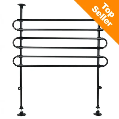 Barriera regolabile in metallo nero con quattro barre orizzontali, angolo arancione in alto a destra con testo bianco: Top Seller. Barriera regolabile in metallo nero con quattro barre orizzontali, angolo arancione in alto a destra con testo bianco: Top Seller.