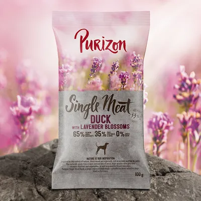 Purizon Single Meat Duck z lavandinimi cvetovi, 65 % beljakovinskih virov, 35 % sadja in zelenjave, 0 % žit. Proizvedeno v Nemčiji, za občutljive pse. Velikost pakiranja: 100 g.