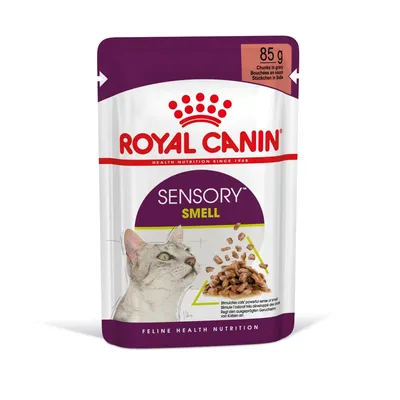 Royal Canin Sensory Smell kissan märkäruoka, 85 g. Pussissa kuva kissasta ja annoksesta kastikkeessa olevia paloja. Teksti: Chunks in gravy.