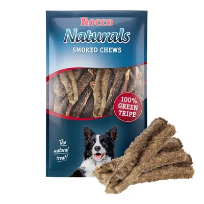 Rocco Naturals Smoked Chews, 100% Green Tripe. The natural treat! Verpackung mit getrockneten Kausnacks und Hundebild. Rocco Naturals Smoked Chews, 100% Green Tripe. The natural treat! Verpackung mit getrockneten Kausnacks und Hundebild.