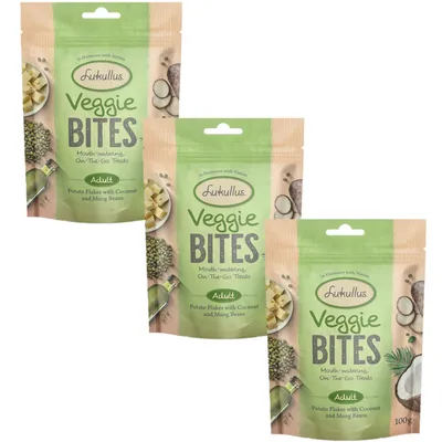Drei Packungen Lukullus Veggie Bites Adult, Kartoffelflocken mit Kokosnuss und Mungbohnen, 100g. Mund-wässernde Snacks für unterwegs.