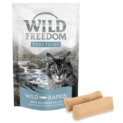 Wild Freedom Pure Fillet Wild Rapids, 100% филе от сьомга, беззърнена закуска за котки. Опаковка с изображение на речен пейзаж и котка.