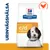 Hill's Prescription Diet c/d multicare hundfoder, texten URINVÄGSHÄLSA till vänster, bild på hund och orange kycklingsymbol synlig på förpackningen. Hill's Prescription Diet c/d multicare hundfoder, texten URINVÄGSHÄLSA till vänster, bild på hund och orange kycklingsymbol synlig på förpackningen.