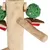 Giocattolo in legno con palla a rete verde e pezzi di legno rossi e marroni, adatto per gioco interattivo.