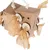 Jouet suspendu en carton et bois avec ficelle, trous ronds et papiers froissés insérés sur les côtés. Deux cubes attachés ensemble par une corde épaisse.
