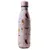 Rosa Trinkflasche mit weihnachtlichen Motiven wie Katzen, Socken und Geschenken. Dekoratives Design für den Alltag.