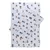 Couverture en tissu blanc avec motifs de chiens de différentes races et petits points gris, deux couvertures superposées visibles.
