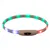 Collier lumineux en plastique avec LED vertes, rouges et bleues, bouton marche/arrêt visible sur le fermoir.