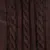 Gros plan sur un tricot torsadé marron, motif à grosses mailles. Matière visible : tissu.