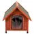 Caseta de madera para perros con techo a dos aguas verde y puerta abatible de plástico negro, vista frontal.