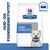 Hill's Prescription Diet Derm Complete hundefoder, tekst: HUD- OG FODERSENSITIVITET, ORIGINAL, billede af hvid hund på posen Hill's Prescription Diet Derm Complete hundefoder, tekst: HUD- OG FODERSENSITIVITET, ORIGINAL, billede af hvid hund på posen