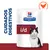 Embalagem de Hill's Prescription Diet i/d para gatos, texto visível: 'CUIDADOS DIGESTIVOS', ícone de frango no canto superior direito. Embalagem de Hill's Prescription Diet i/d para gatos, texto visível: 'CUIDADOS DIGESTIVOS', ícone de frango no canto superior direito.
