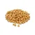 Cubi di snack per pet, colore beige chiaro, disposti in un mucchio su sfondo bianco. Nessun marchio o testo visibile.