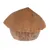 Abri en forme de demi-noix de coco avec toit pointu, entièrement en coque de noix de coco naturelle, sans ouverture visible sur la photo.