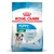 Royal Canin Puppy Mini, 2–10 months, adult weight op til 10 kg. Tekst: Strong immune system, Brain development, Contains natural antioxidants. Billede af hvalp på posen. Royal Canin Puppy Mini, 2–10 months, adult weight op til 10 kg. Tekst: Strong immune system, Brain development, Contains natural antioxidants. Billede af hvalp på posen.