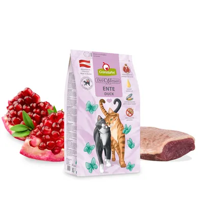 GranataPet DeliCATessen Ente, hergestellt in Österreich. Mit Granatapfelkernen, Lachsöl, ohne Getreide. Abbildung von Katzen, Granatapfel und Entenfleisch.