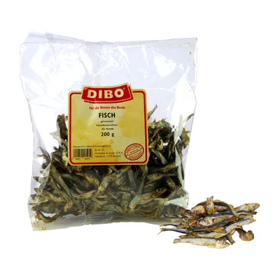 DIBO FISCH, tørret fisk, enkeltfodermiddel til hunde, 200 g. Synlig gennemsigtig plastemballage med tørrede småfisk og tysk tekst på etiketten.