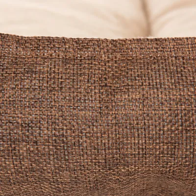 Nahaufnahme eines braunen, gewebten Stoffmaterials mit sichtbarer Textur.