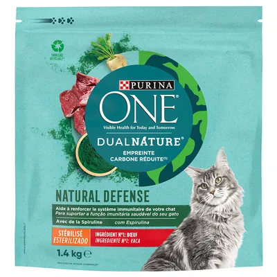 Purina ONE DualNature Natural Defense Katzenfutter mit Spirulina, sterilisiert, Hauptzutat Rind, 1,4 kg. Verpackung recycelbar.